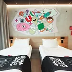 Time Hotel, Time To Art & Boutique