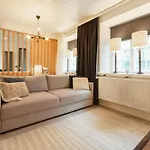 Time Hotel, Time To Art & Boutique فندق