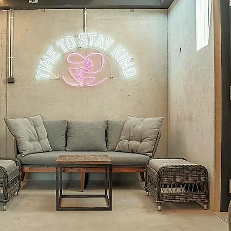 Time Hotel, Time To Art & Boutique