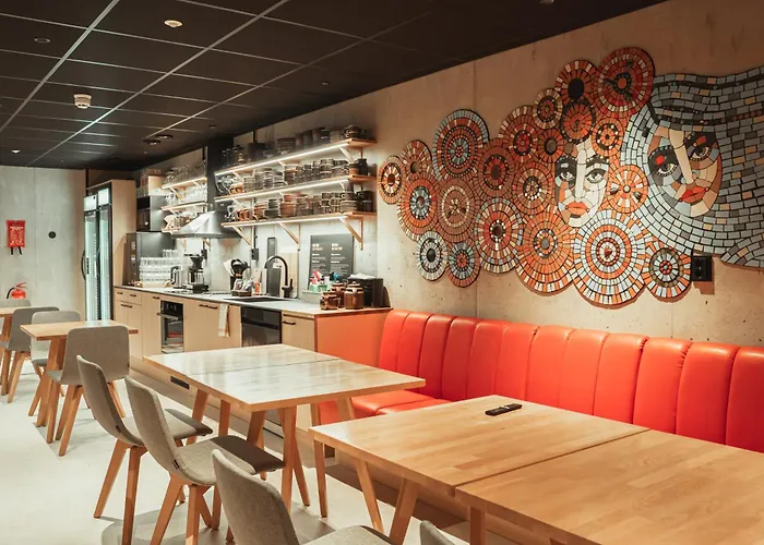 Time Hotel, Time To Art & Boutique מלון